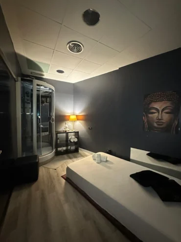 ALMATANTRA. Centro de masajes eróticos Barcelona. Las mejores masajistas eróticas te esperan.